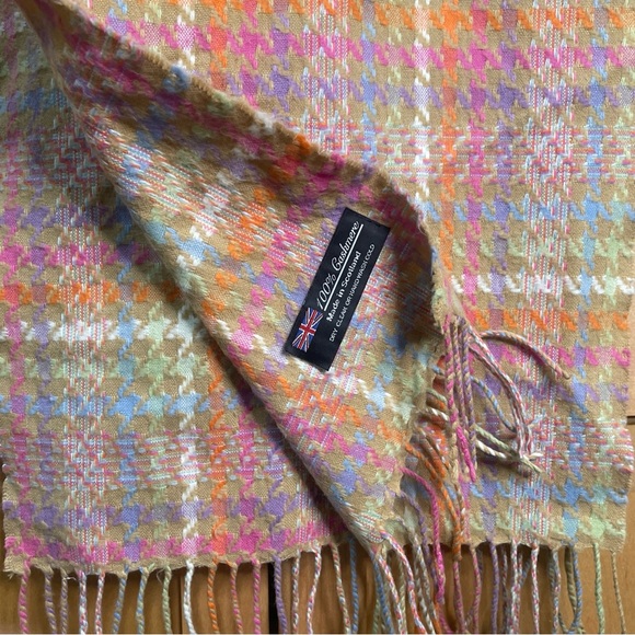 100% Cashmere Scarf Made in Scotland 64” x 12” Warm & Cozy 🍁 Pink Orange Blue - Picture 7 of 11